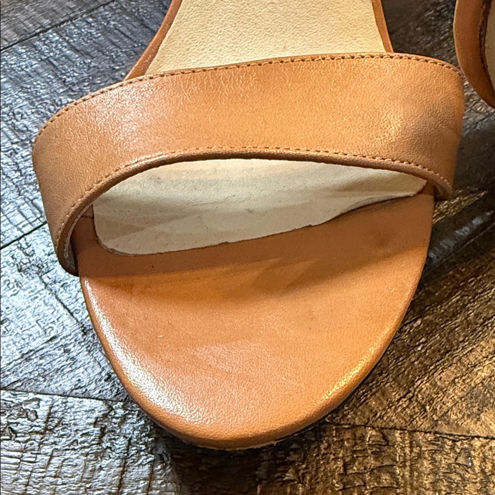 Michael Kors Colorblock Heels Tan Black Gold Logo Size 9.5 - Picture 8 of 10